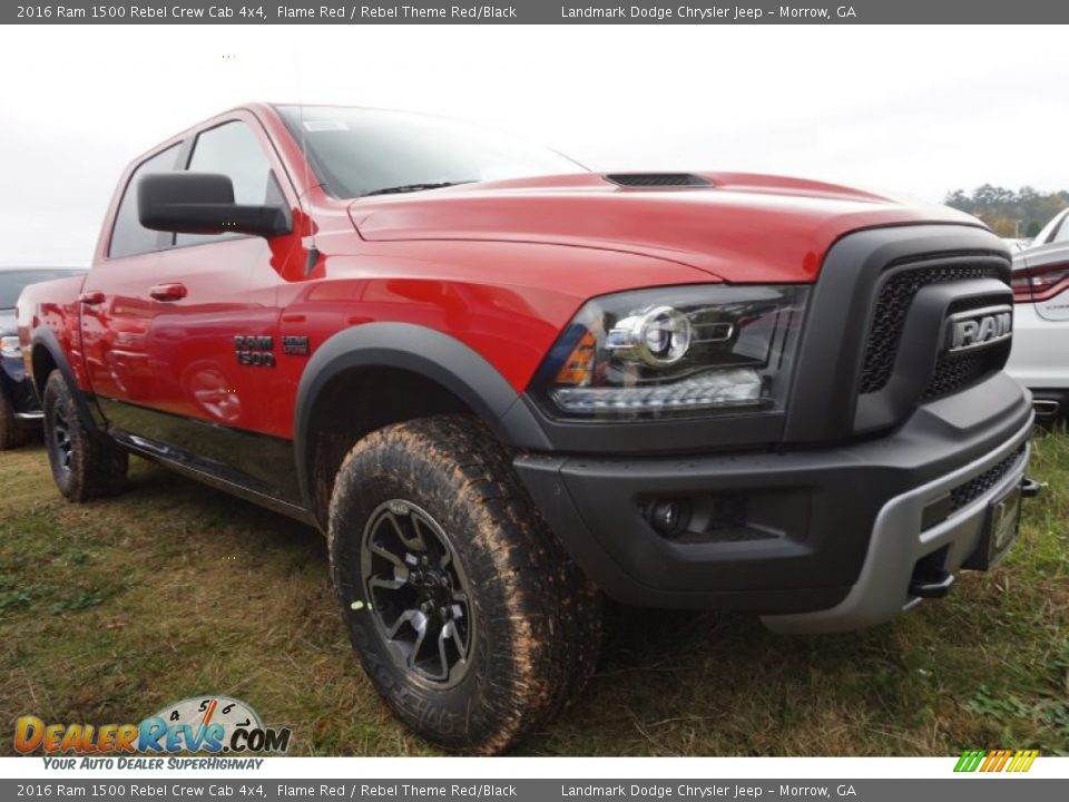 Front 3/4 View of 2016 Ram 1500 Rebel Crew Cab 4x4 Photo #5