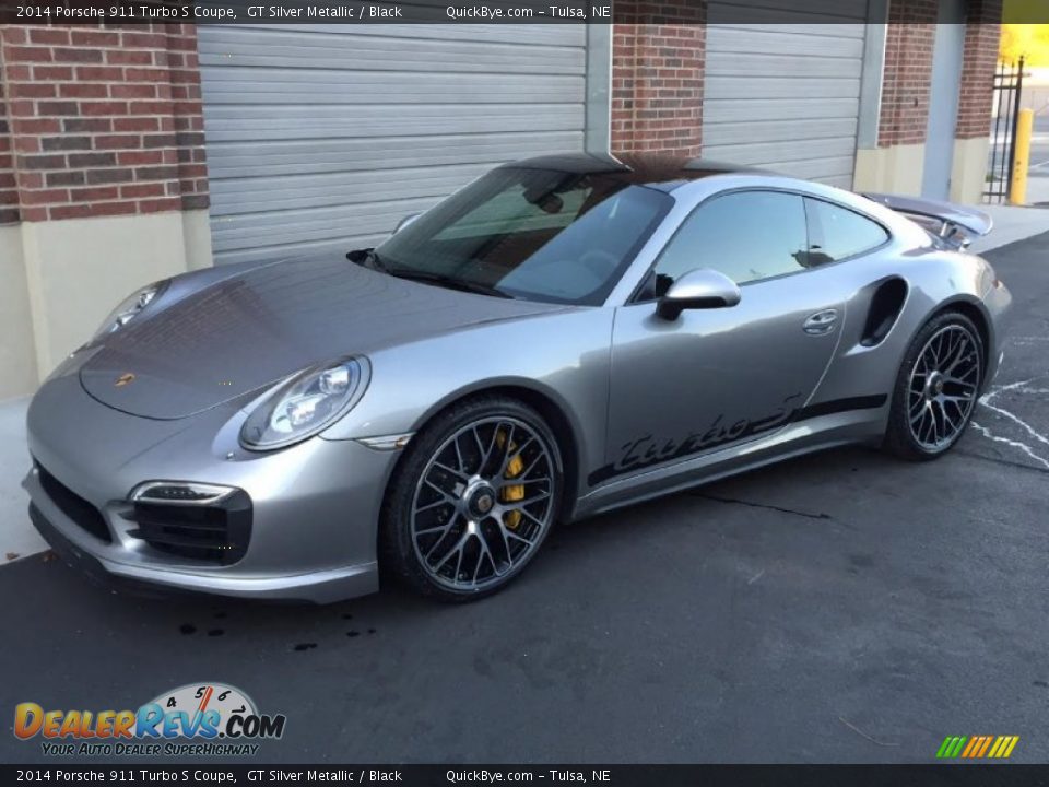 Front 3/4 View of 2014 Porsche 911 Turbo S Coupe Photo #2