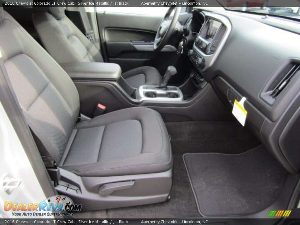 Front Seat of 2016 Chevrolet Colorado LT Crew Cab Photo #16