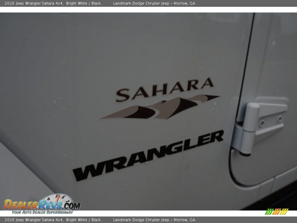 2016 Jeep Wrangler Sahara 4x4 Bright White / Black Photo #7