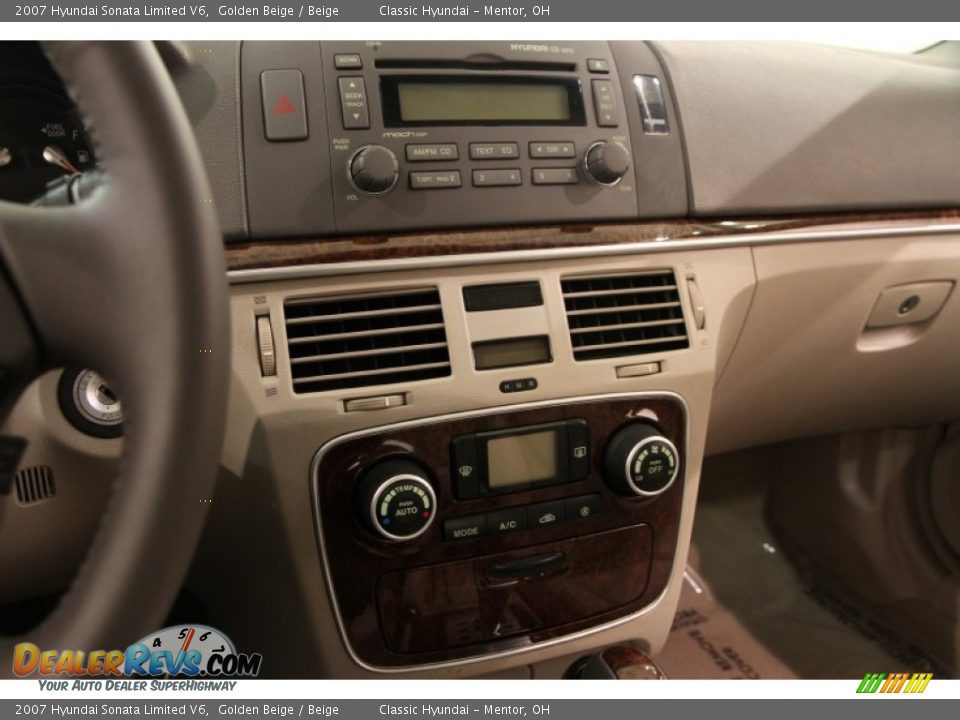 Controls of 2007 Hyundai Sonata Limited V6 Photo #7