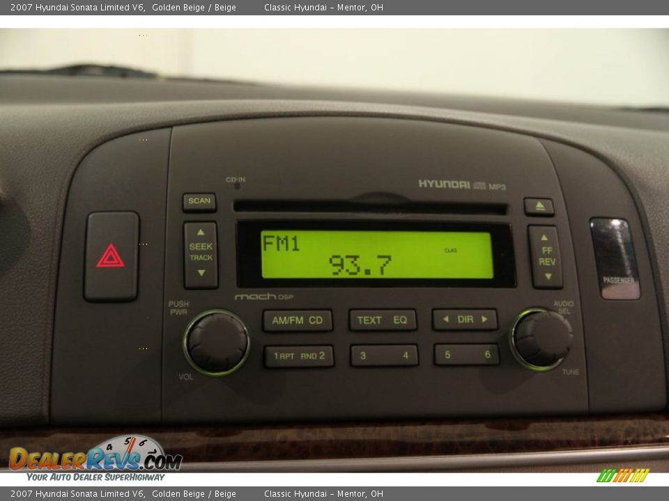 Audio System of 2007 Hyundai Sonata Limited V6 Photo #9
