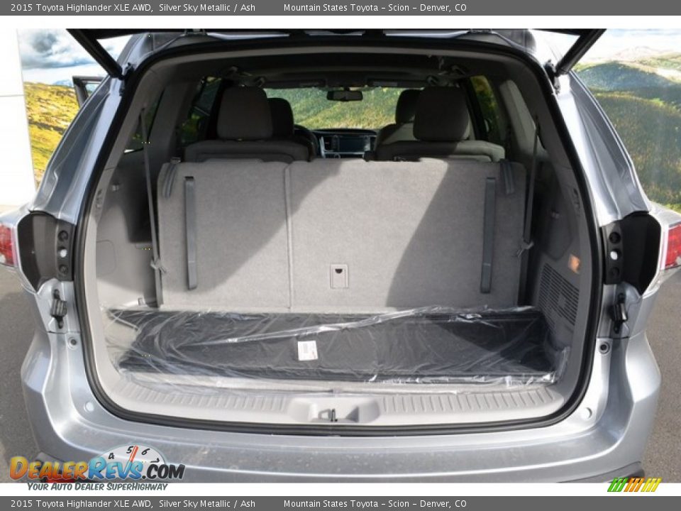 2015 Toyota Highlander XLE AWD Silver Sky Metallic / Ash Photo #9