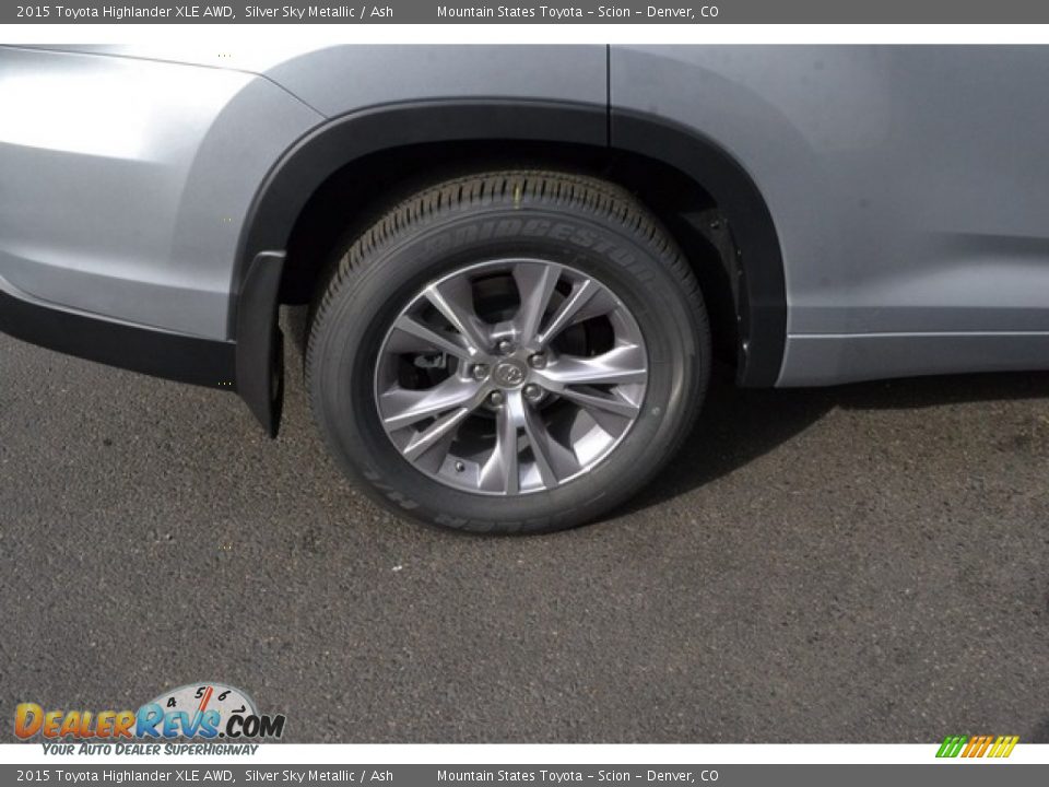 2015 Toyota Highlander XLE AWD Silver Sky Metallic / Ash Photo #10