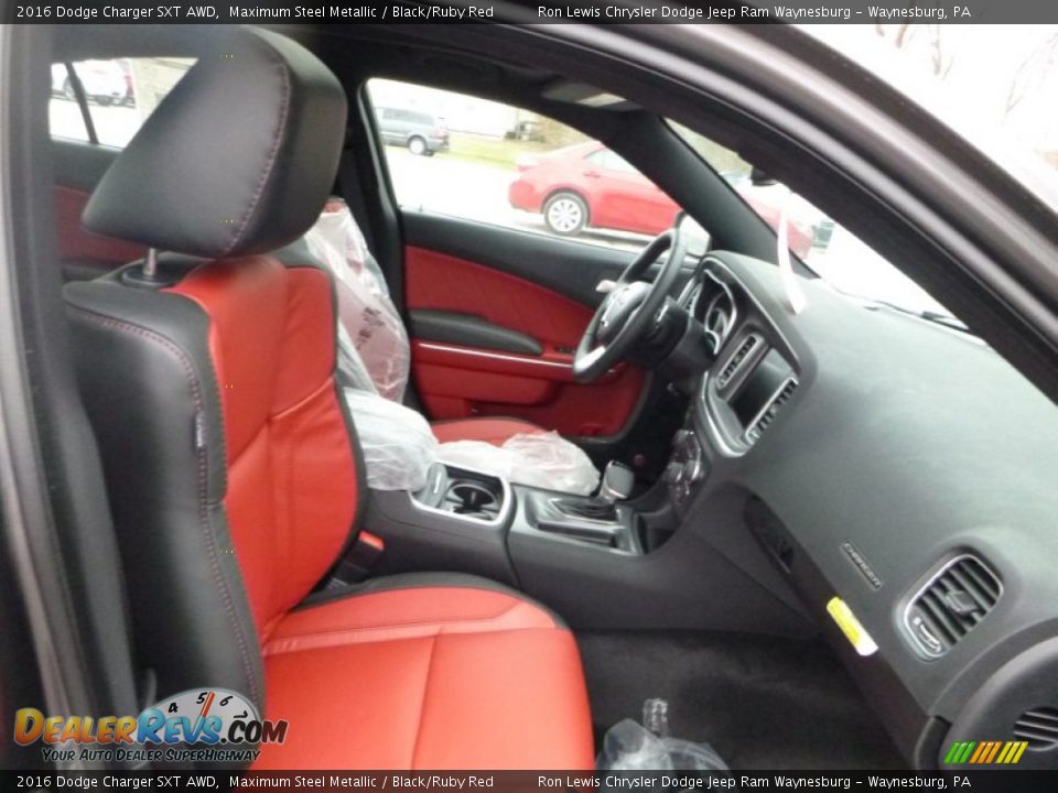 Front Seat of 2016 Dodge Charger SXT AWD Photo #9