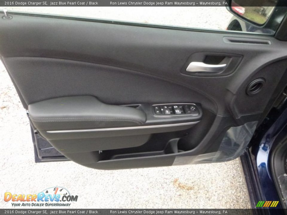 Door Panel of 2016 Dodge Charger SE Photo #14