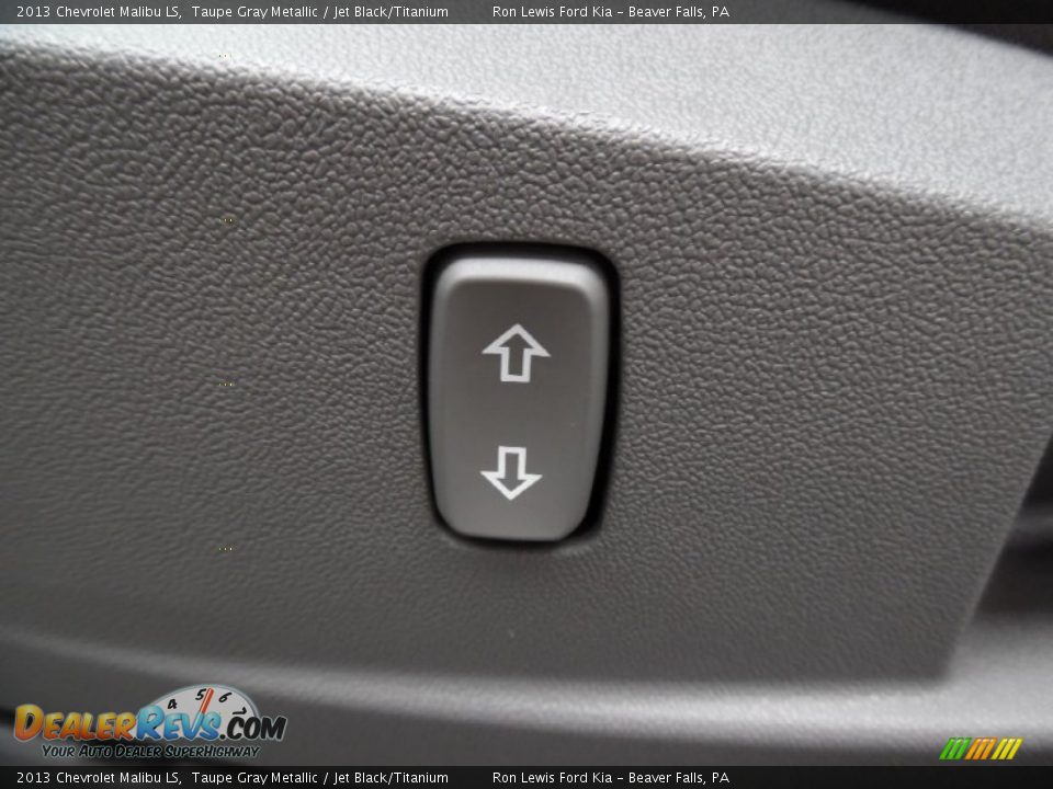 2013 Chevrolet Malibu LS Taupe Gray Metallic / Jet Black/Titanium Photo #16