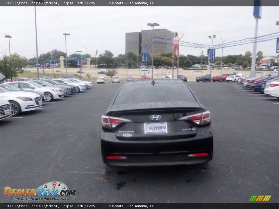 2016 Hyundai Sonata Hybrid SE Eclipse Black / Gray Photo #10