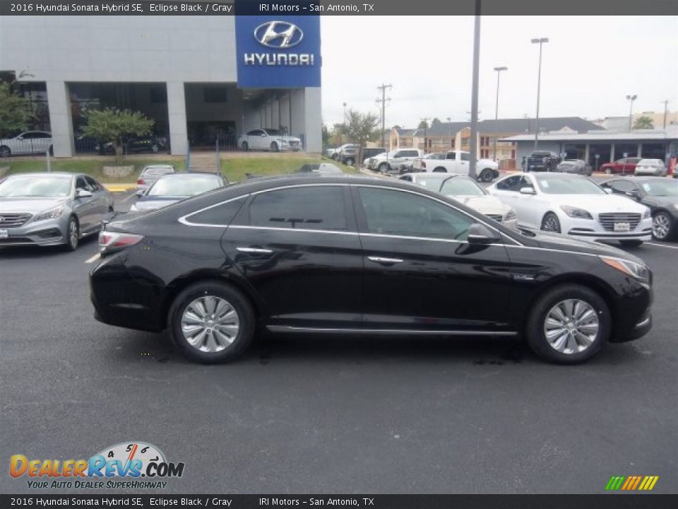 2016 Hyundai Sonata Hybrid SE Eclipse Black / Gray Photo #12