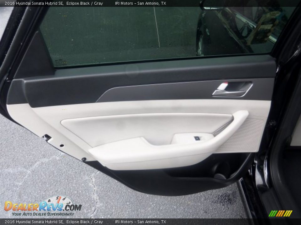 2016 Hyundai Sonata Hybrid SE Eclipse Black / Gray Photo #19
