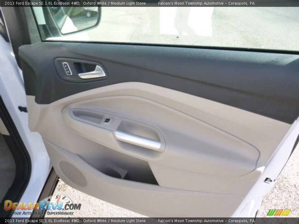 2013 Ford Escape SE 1.6L EcoBoost 4WD Oxford White / Medium Light Stone Photo #12