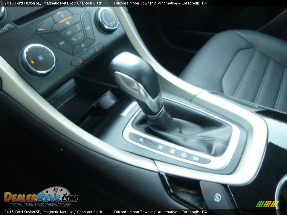 2015 Ford Fusion SE Magnetic Metallic / Charcoal Black Photo #20