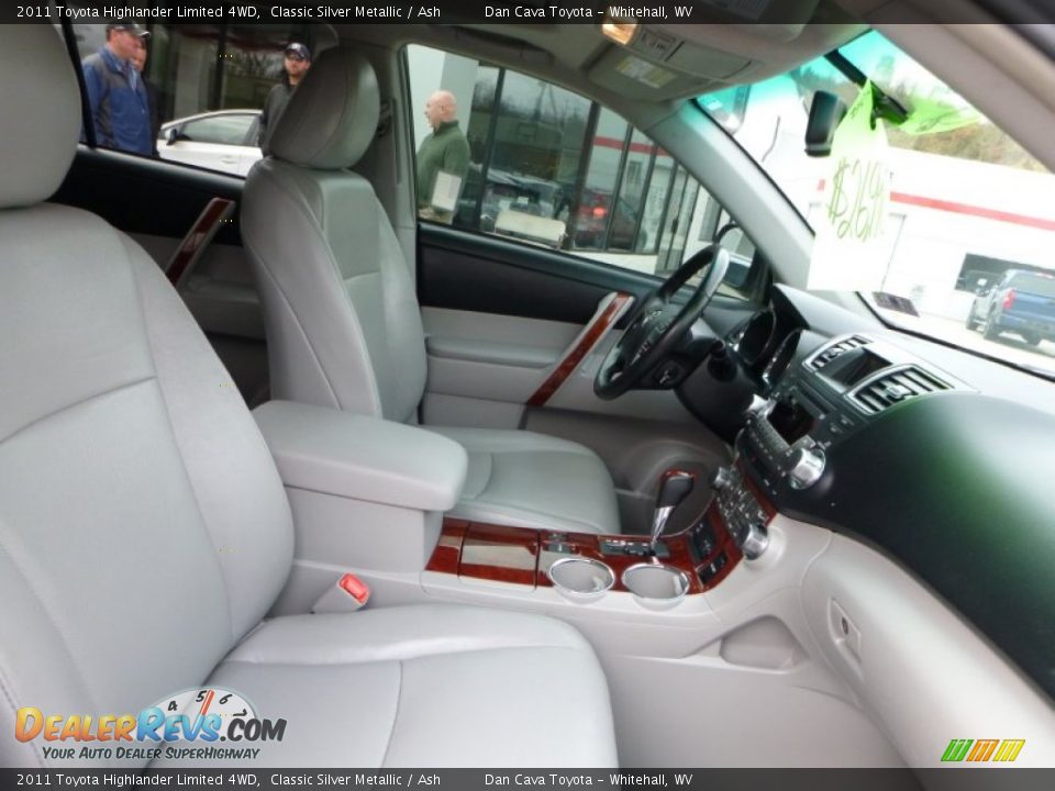 2011 Toyota Highlander Limited 4WD Classic Silver Metallic / Ash Photo #4