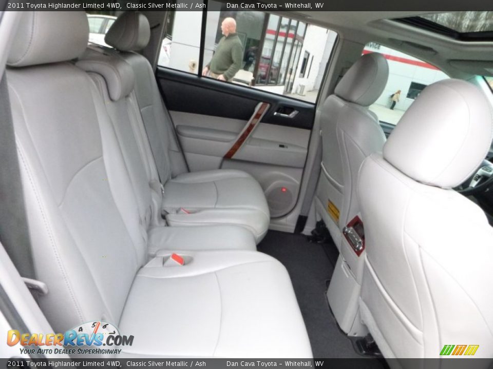 2011 Toyota Highlander Limited 4WD Classic Silver Metallic / Ash Photo #7