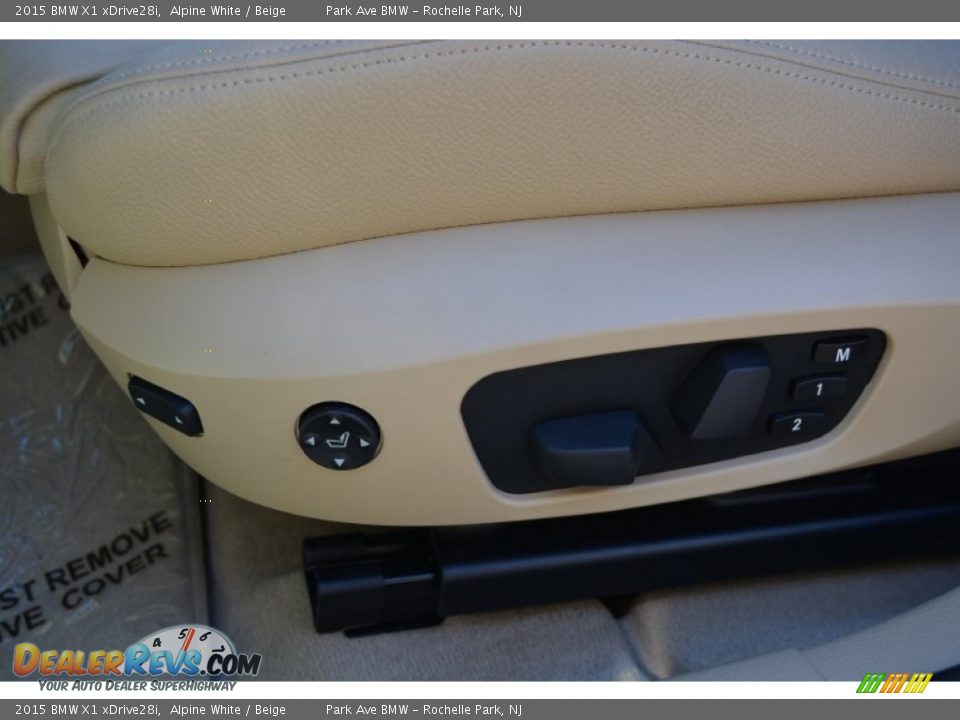 2015 BMW X1 xDrive28i Alpine White / Beige Photo #13