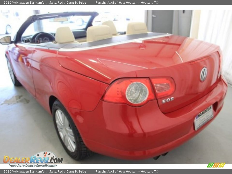 2010 Volkswagen Eos Komfort Salsa Red / Cornsilk Beige Photo #13