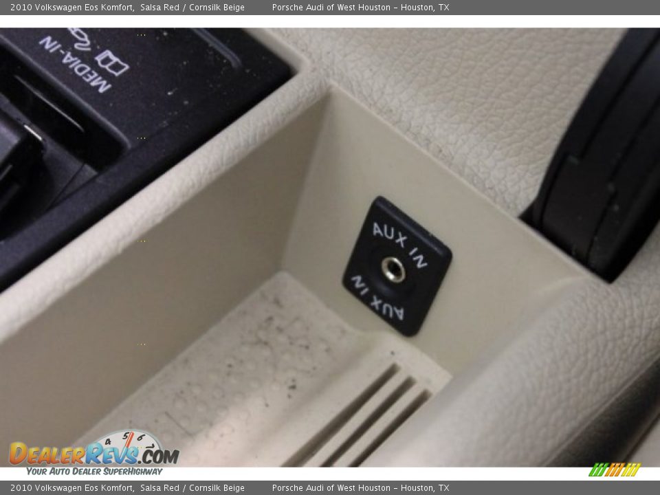 2010 Volkswagen Eos Komfort Salsa Red / Cornsilk Beige Photo #29