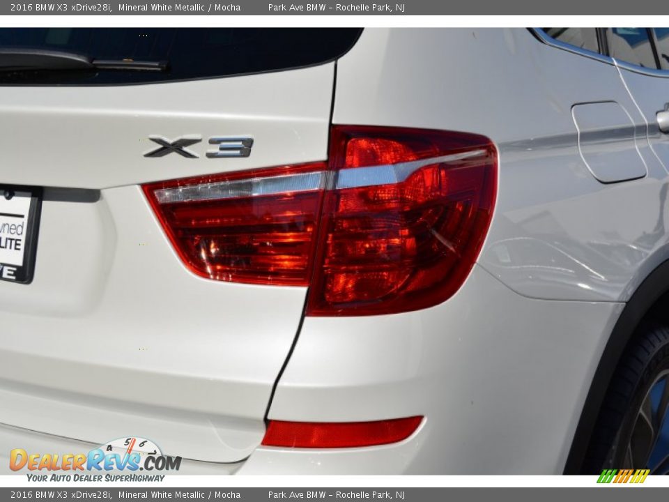 2016 BMW X3 xDrive28i Mineral White Metallic / Mocha Photo #24
