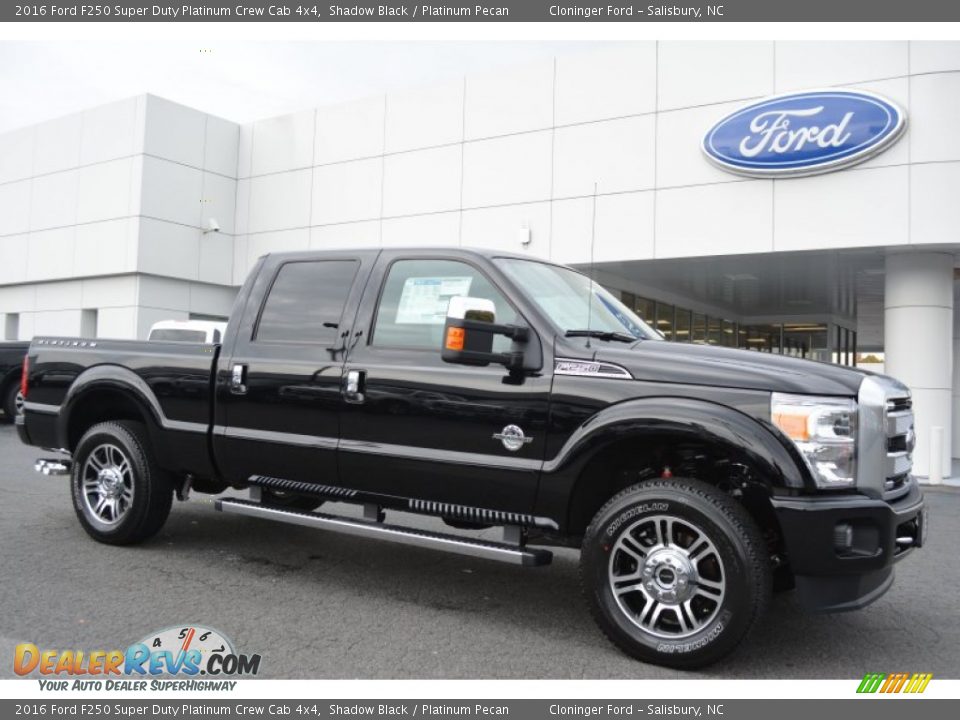 Front 3/4 View of 2016 Ford F250 Super Duty Platinum Crew Cab 4x4 Photo #1