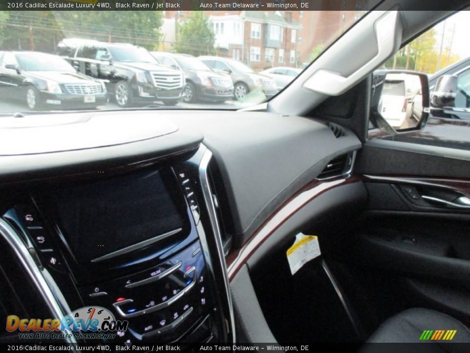 2016 Cadillac Escalade Luxury 4WD Black Raven / Jet Black Photo #6