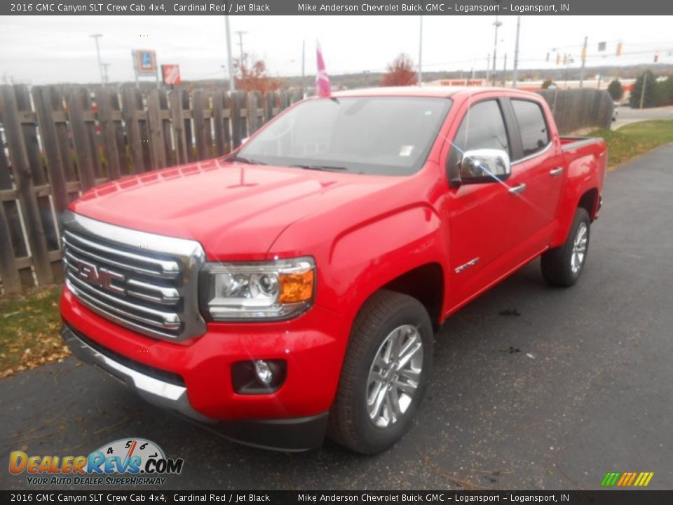 Front 3/4 View of 2016 GMC Canyon SLT Crew Cab 4x4 Photo #3