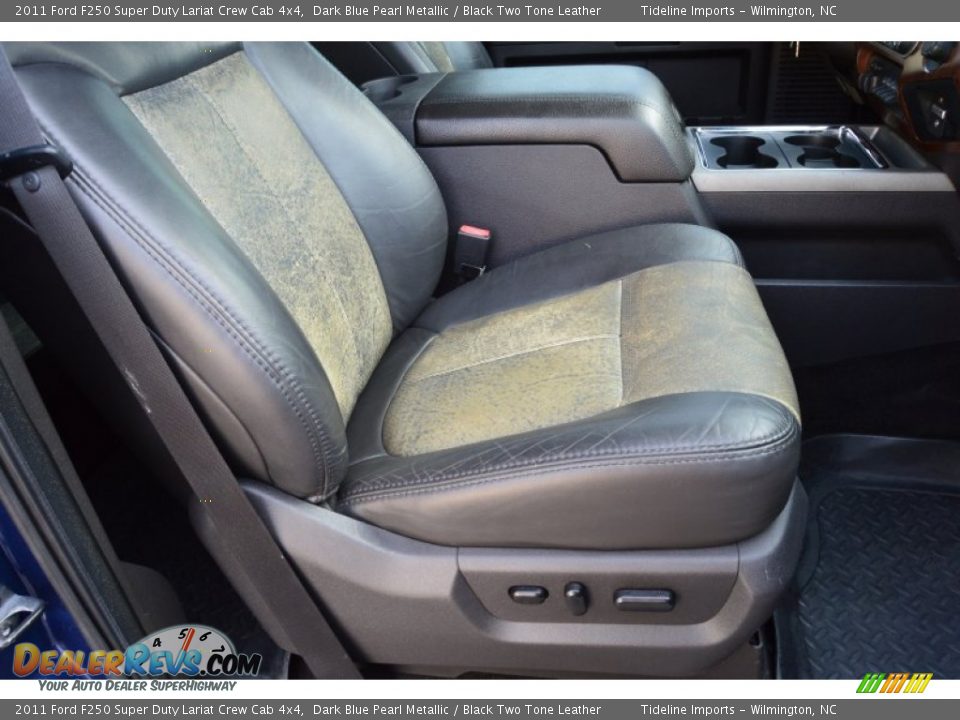 2011 Ford F250 Super Duty Lariat Crew Cab 4x4 Dark Blue Pearl Metallic / Black Two Tone Leather Photo #6