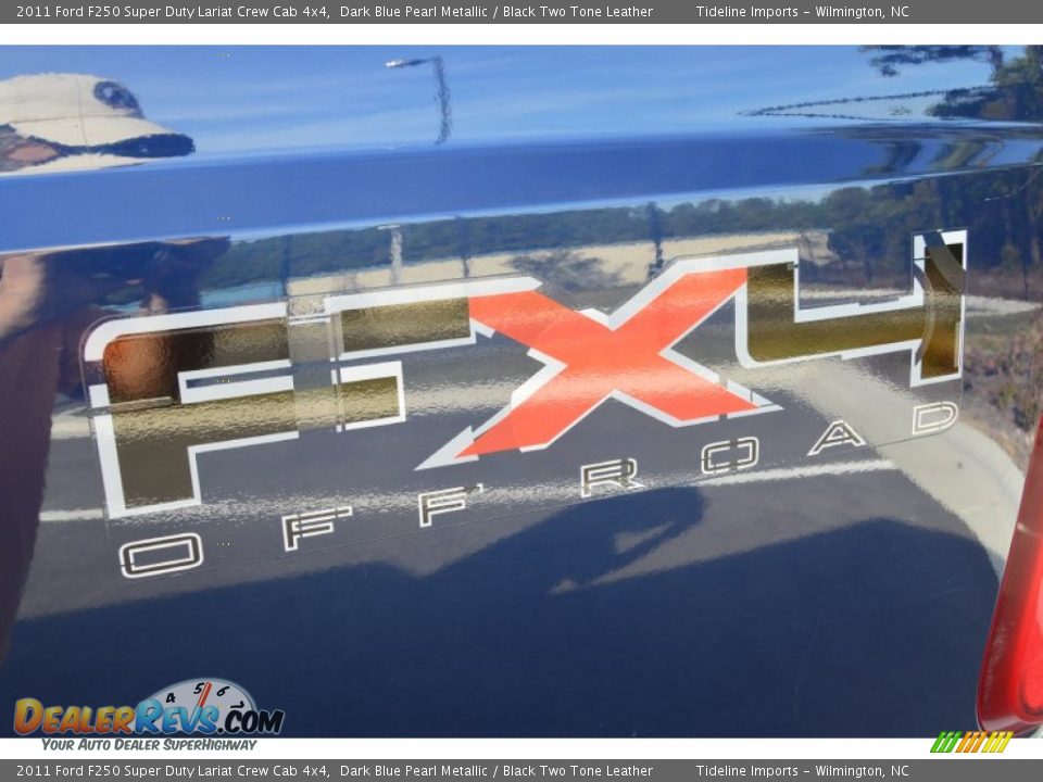 2011 Ford F250 Super Duty Lariat Crew Cab 4x4 Dark Blue Pearl Metallic / Black Two Tone Leather Photo #13