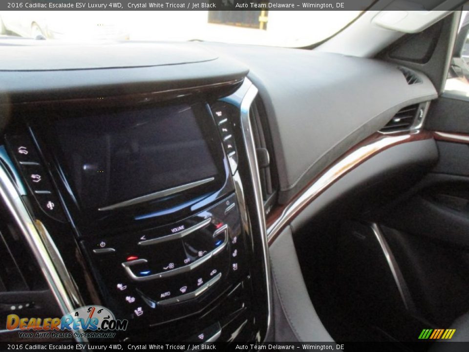 2016 Cadillac Escalade ESV Luxury 4WD Crystal White Tricoat / Jet Black Photo #8