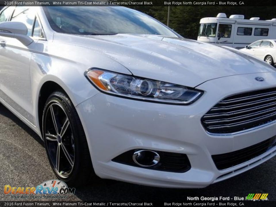 2016 Ford Fusion Titanium White Platinum Tri-Coat Metallic / Terracotta/Charcoal Black Photo #35