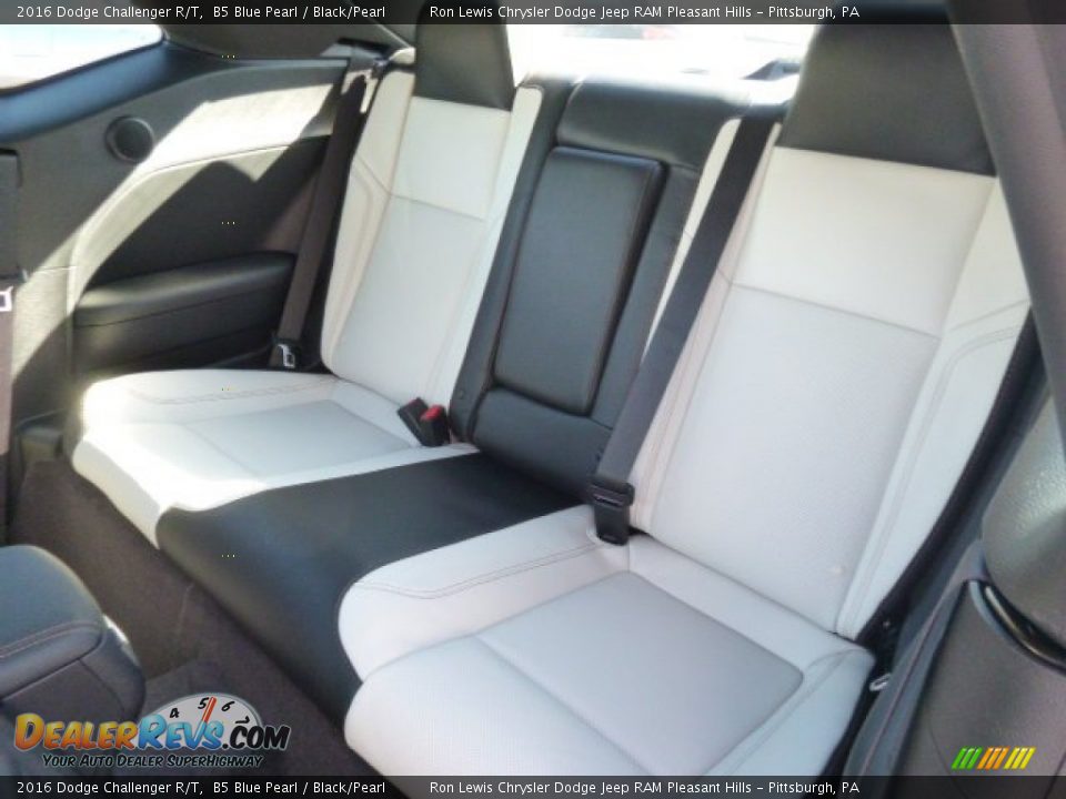 Rear Seat of 2016 Dodge Challenger R/T Photo #9