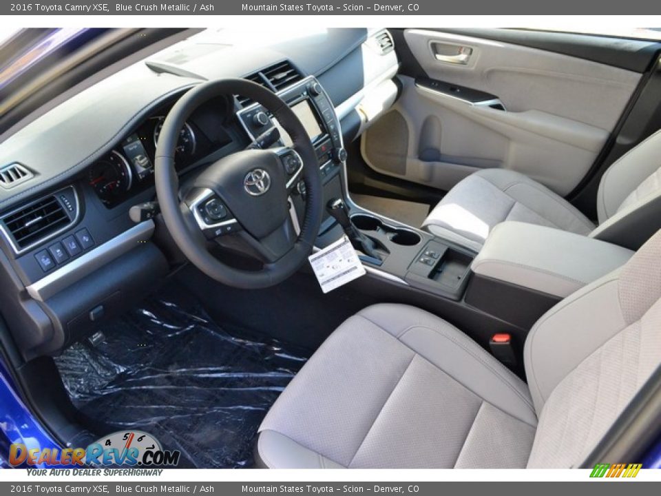 Ash Interior - 2016 Toyota Camry XSE Photo #5