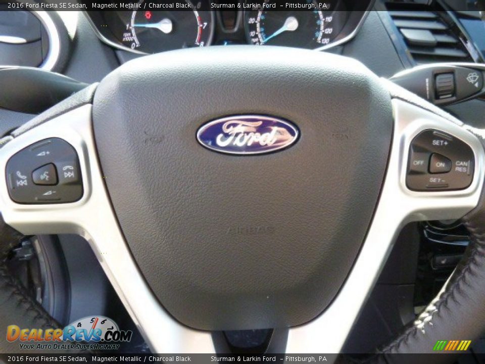2016 Ford Fiesta SE Sedan Magnetic Metallic / Charcoal Black Photo #12
