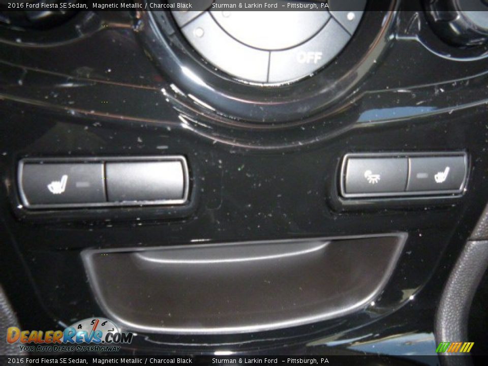 2016 Ford Fiesta SE Sedan Magnetic Metallic / Charcoal Black Photo #14
