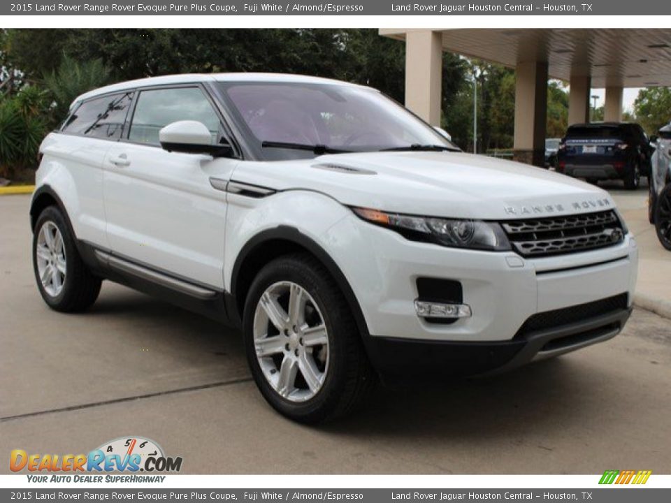 Front 3/4 View of 2015 Land Rover Range Rover Evoque Pure Plus Coupe Photo #2