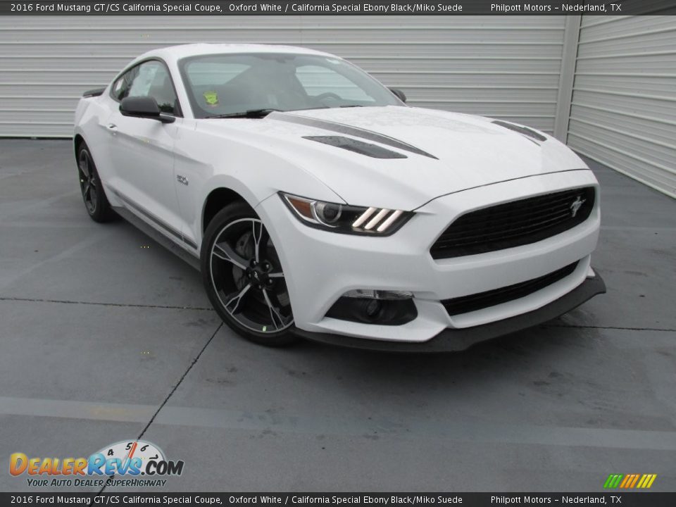 Front 3/4 View of 2016 Ford Mustang GT/CS California Special Coupe Photo #2