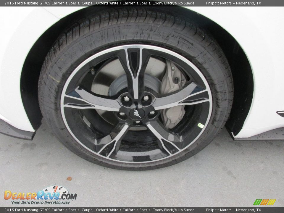 2016 Ford Mustang GT/CS California Special Coupe Oxford White / California Special Ebony Black/Miko Suede Photo #11