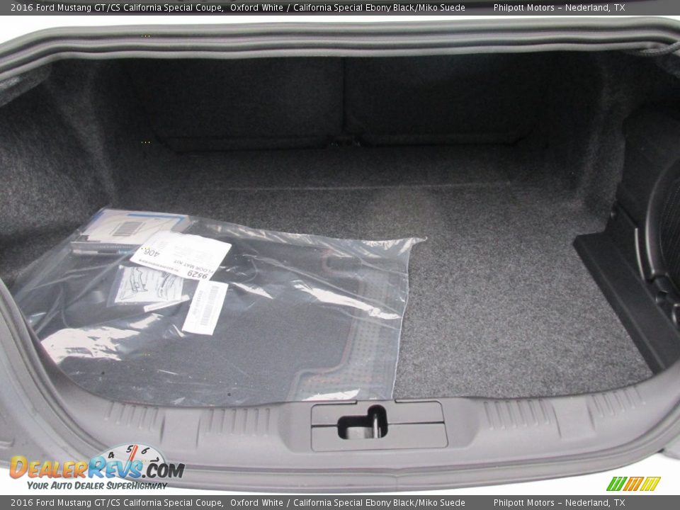 2016 Ford Mustang GT/CS California Special Coupe Oxford White / California Special Ebony Black/Miko Suede Photo #16