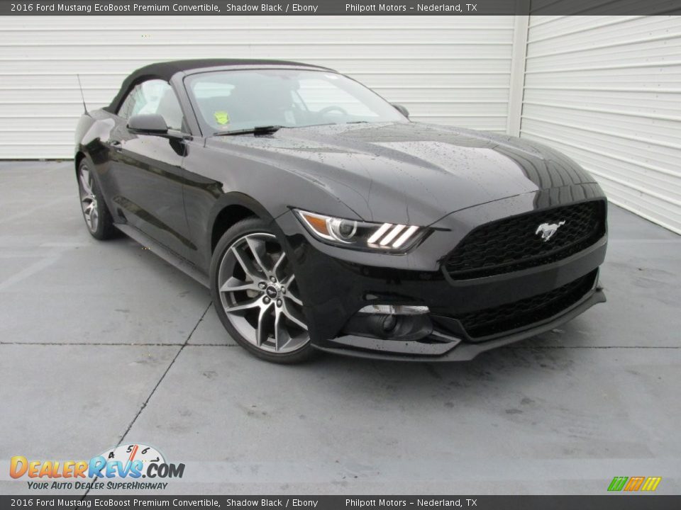 Front 3/4 View of 2016 Ford Mustang EcoBoost Premium Convertible Photo #2