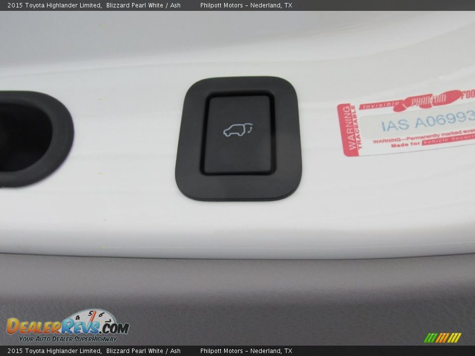 2015 Toyota Highlander Limited Blizzard Pearl White / Ash Photo #17
