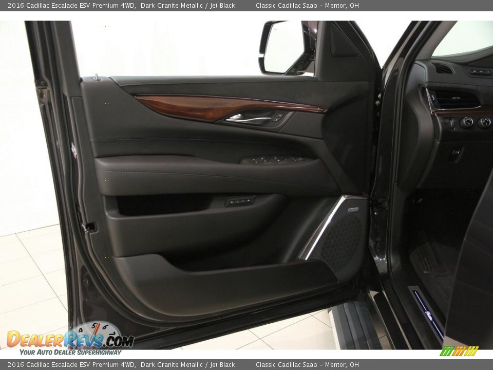 Door Panel of 2016 Cadillac Escalade ESV Premium 4WD Photo #5
