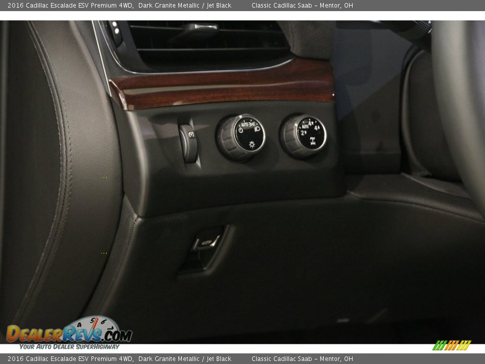 Controls of 2016 Cadillac Escalade ESV Premium 4WD Photo #8