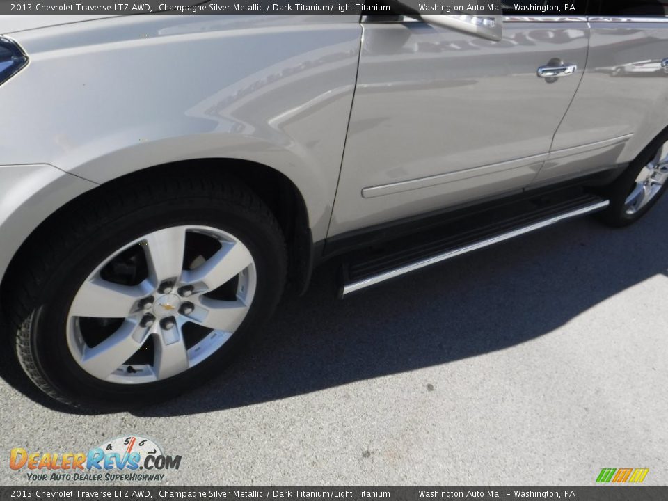 2013 Chevrolet Traverse LTZ AWD Champagne Silver Metallic / Dark Titanium/Light Titanium Photo #6