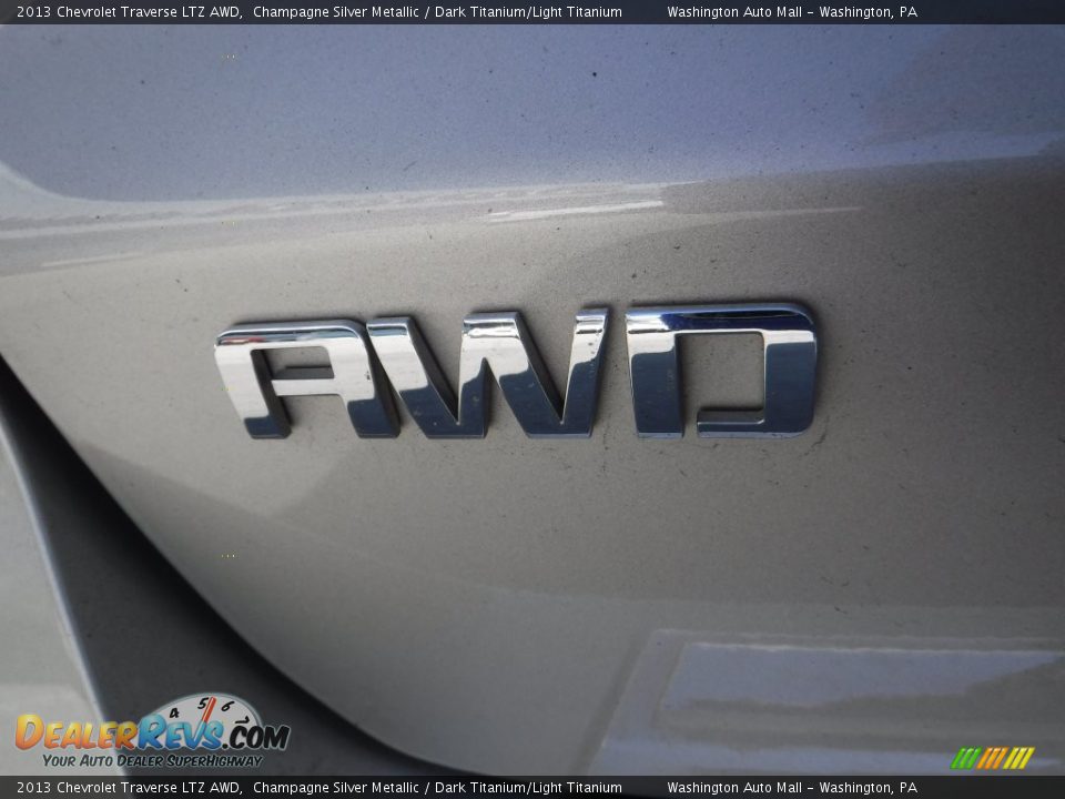 2013 Chevrolet Traverse LTZ AWD Champagne Silver Metallic / Dark Titanium/Light Titanium Photo #9