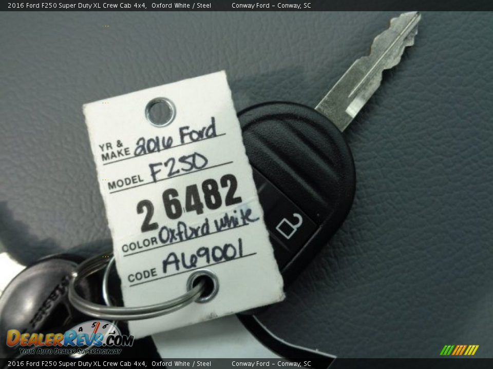 2016 Ford F250 Super Duty XL Crew Cab 4x4 Oxford White / Steel Photo #35