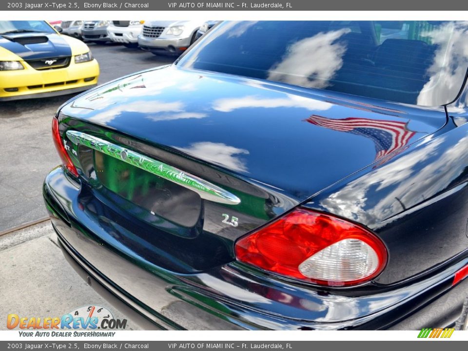 2003 Jaguar X-Type 2.5 Ebony Black / Charcoal Photo #12