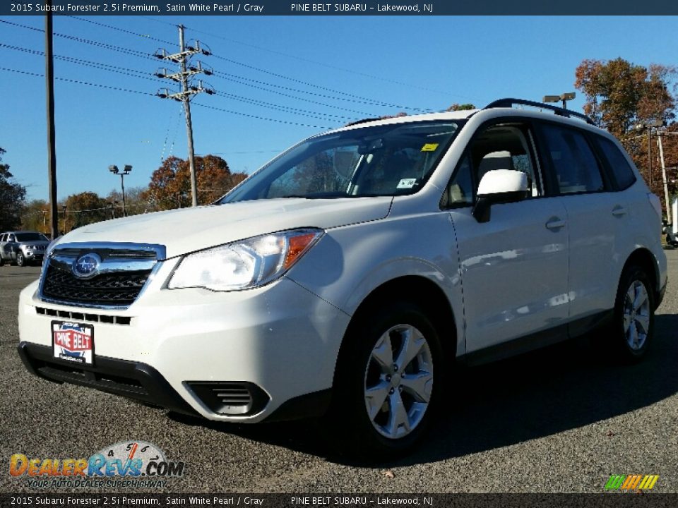 2015 Subaru Forester 2.5i Premium Satin White Pearl / Gray Photo #1