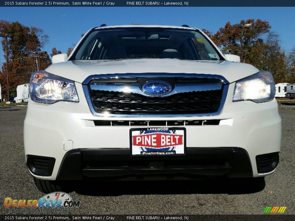 2015 Subaru Forester 2.5i Premium Satin White Pearl / Gray Photo #2