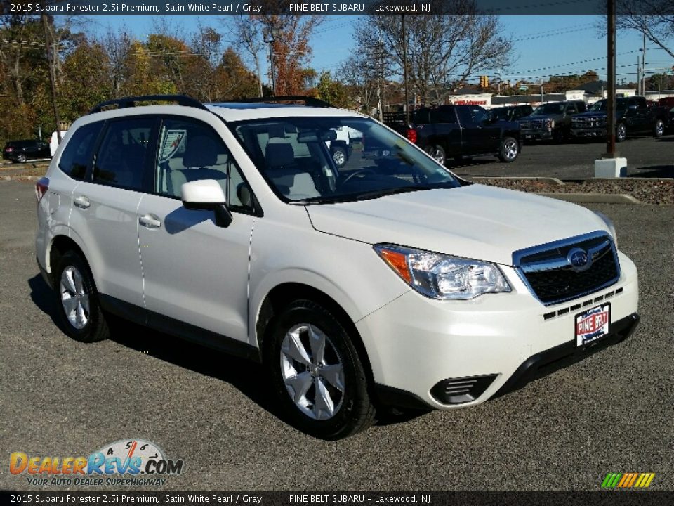 2015 Subaru Forester 2.5i Premium Satin White Pearl / Gray Photo #3