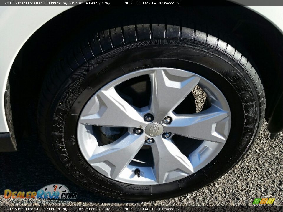 2015 Subaru Forester 2.5i Premium Satin White Pearl / Gray Photo #4