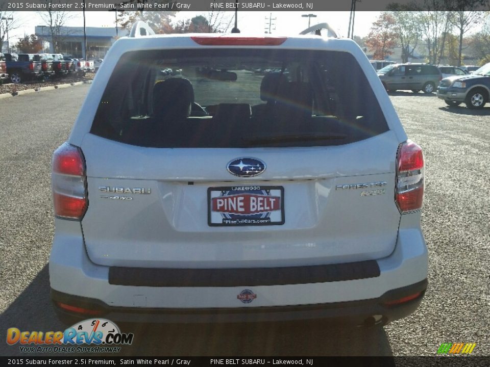 2015 Subaru Forester 2.5i Premium Satin White Pearl / Gray Photo #8